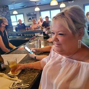 Meet your Posher, Tina